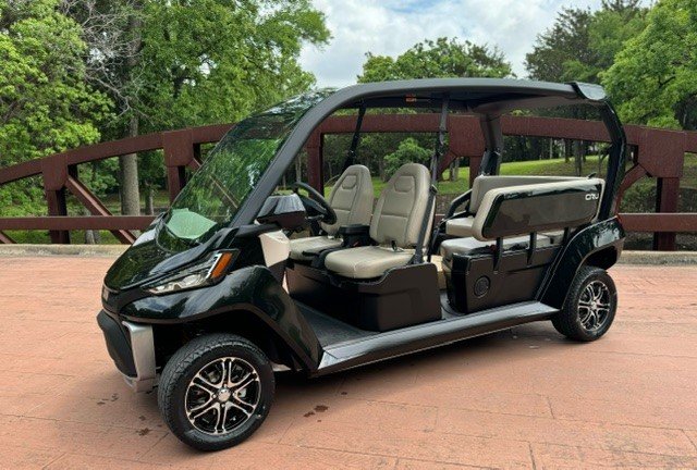 Club Car CRU 6 Passenger Non-lifted -Black